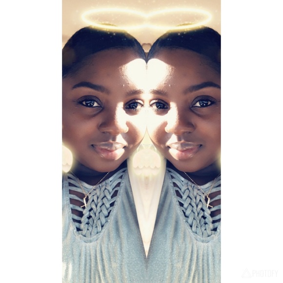 Profile Picture of Layecia Spoonhour (@miszly90) on Poshmark