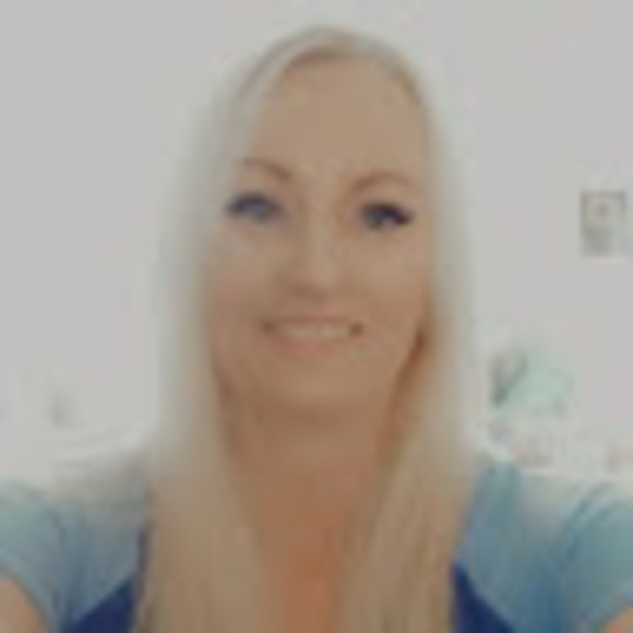 Profile Picture of Kendra Denton (@kddenton2275) on Poshmark