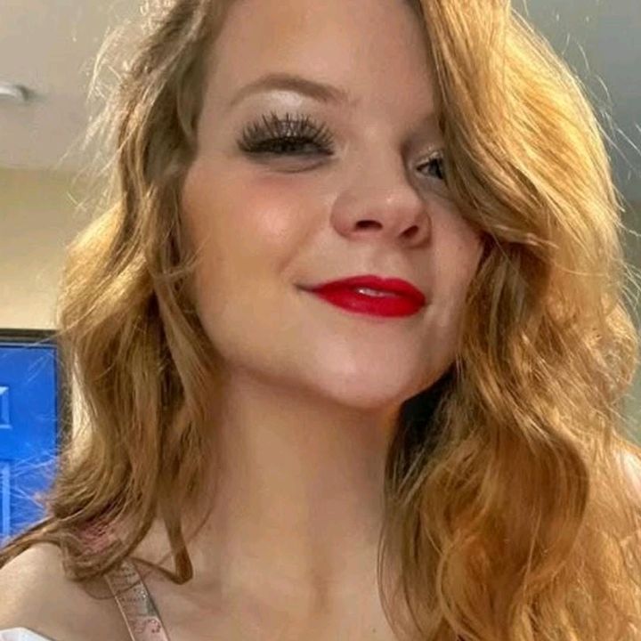 peggy - Tiktok Profile Picture of peggy (@peggytesl) on Tiktok