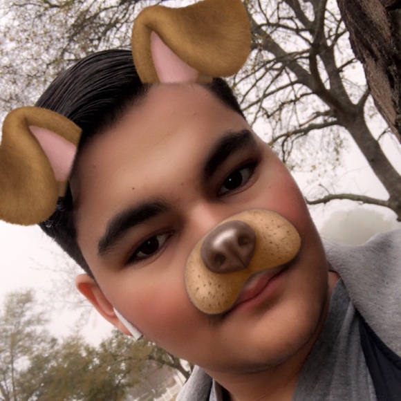 Profile Picture of Sigifredo Garcia (@sigigarciaa) on Poshmark