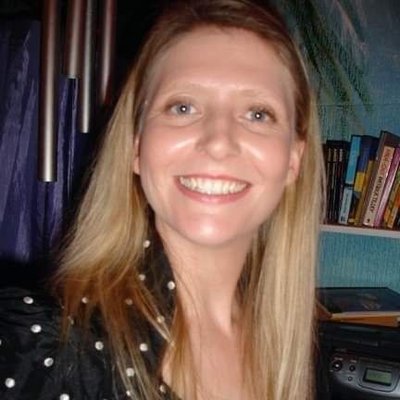 Profile Picture of Claire Marshall  💙 (@calimarshall) on Twitter