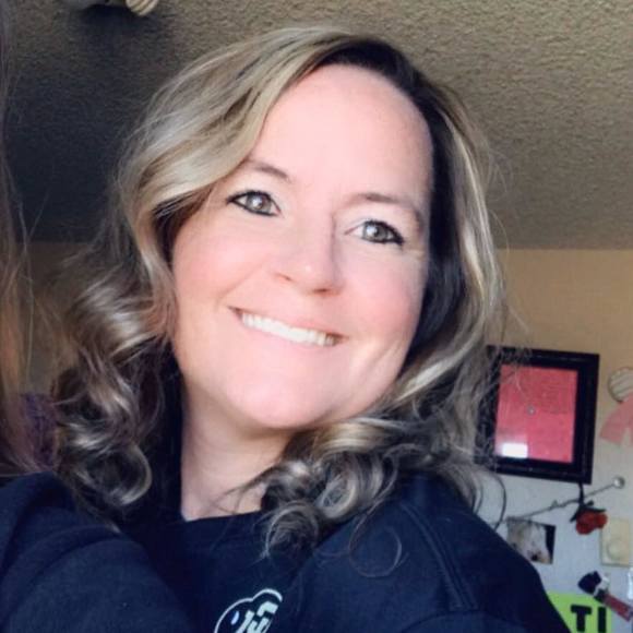 Profile Picture of Tonya Mcbeth (@tonyamcbeth) on Poshmark