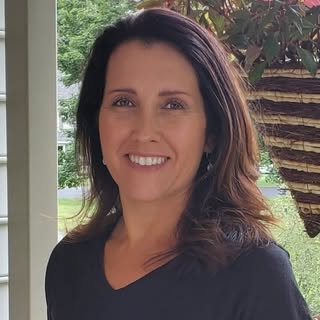 Profile Picture of Kim Latos-Petrones (@latospetrones) on Instagram