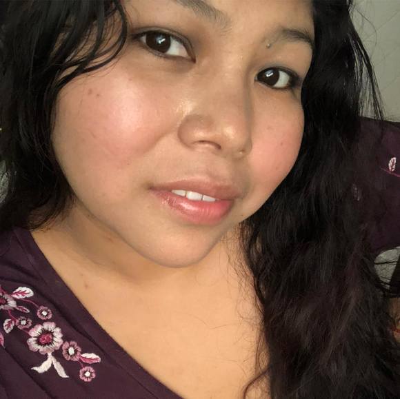 Profile Picture of Reyna Silva (@reynasilva523) on Poshmark