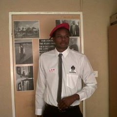 Profile Picture of Vukeya Derrick (@commanderDerric) on Twitter