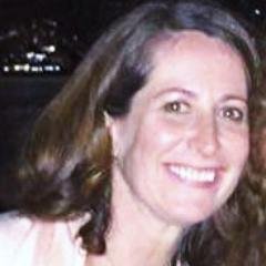 Profile Picture of Maria Lum (@reeslum) on Twitter