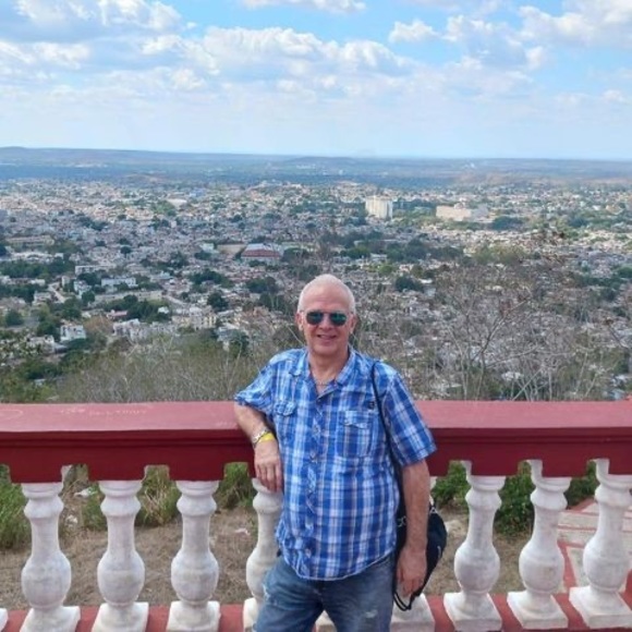 Profile Picture of Claude Chouinard (@claudechouinard) on Poshmark
