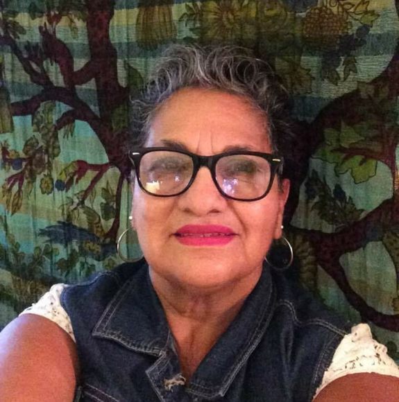 Profile Picture of Elizabeth Delatorre (@lgdelatorre51) on Poshmark
