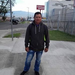 Profile Picture of lorenzo coronado (@chinazo843) on Twitter