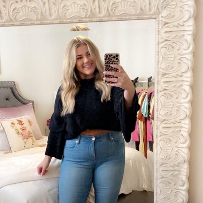 Profile Picture of Sara Reid (@SaraNicol3) on Twitter
