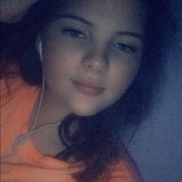 Profile Picture of Abigail Nesser (@aness56) on Poshmark