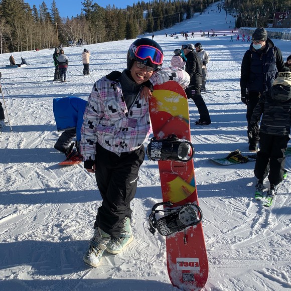 Profile Picture of Adrianna Chandler (@adrichandler) on Poshmark