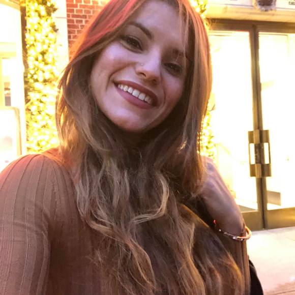 Profile Picture of Burçin Oskay (@burcin90) on Poshmark