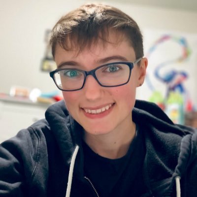 Profile Picture of Elizabeth Kieffer (@TheTealZebra) on Twitter