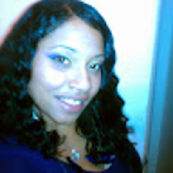 Profile Picture of Tonya Lassiter (@tonyalassiter) on Poshmark