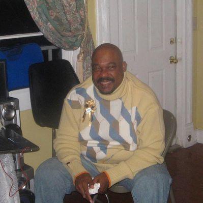 Profile Picture of Michael Luster (@4df81fa3ad2a494) on Twitter