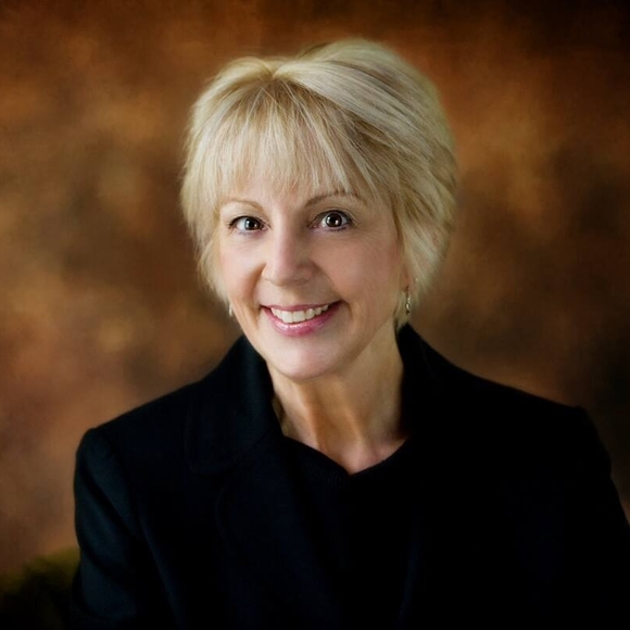 Profile Picture of Cheryl Fowler (@chertrea) on Poshmark