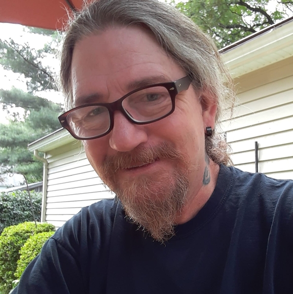 Profile Picture of Ed Hogan (@ed_hogan) on Poshmark