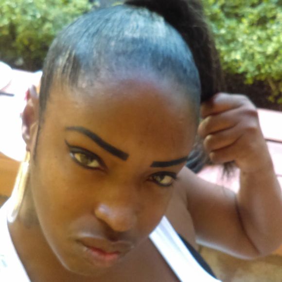 Profile Picture of Scorpiodarawest Pryor (@scorpiodarawest) on Poshmark
