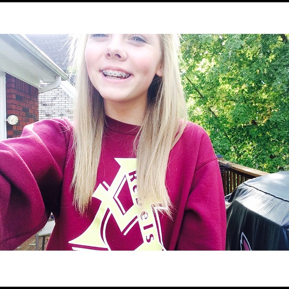 Profile Picture of Hailey Streble (@_hailey) on Poshmark