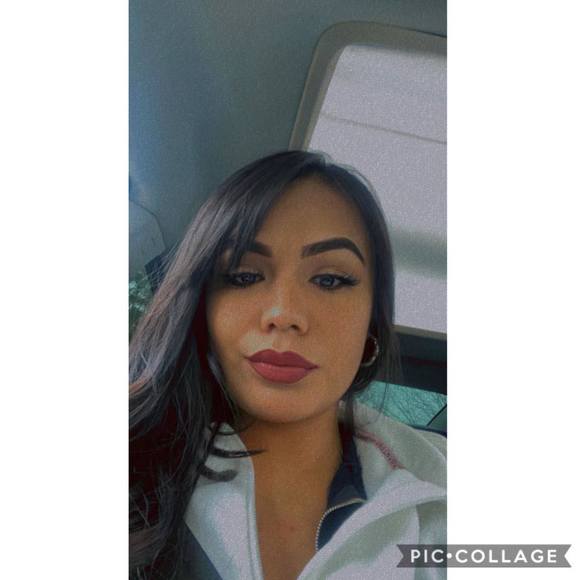 Profile Picture of Berenice Rocha (@bereniceroch557) on Poshmark