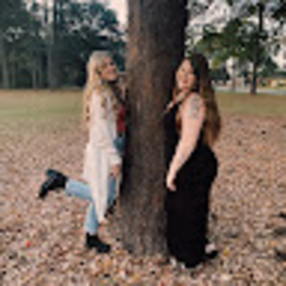 Profile Picture of Brianna Alderman (@briannaalder401) on Poshmark