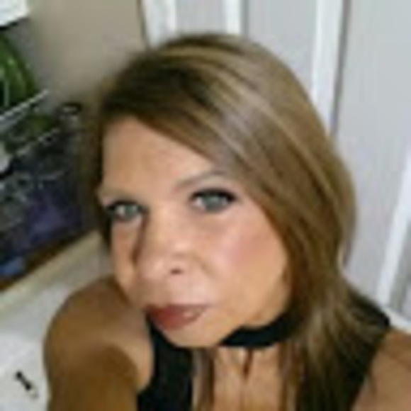 Profile Picture of Connie Mcwherter (@conniemc341) on Poshmark