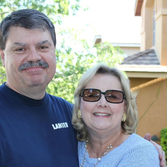 Profile Picture of Lin Tatalovich (@lintatalovich) on Poshmark