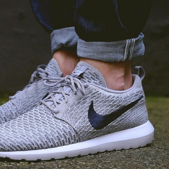 Profile Picture of Edison Kim (@edisonkhim) on Poshmark