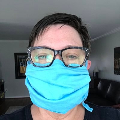 Profile Picture of Jennifer W (@kirsh1_2000) on Twitter