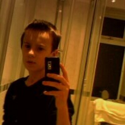 Profile Picture of Toby Burton (@TobzzMusicc) on Twitter