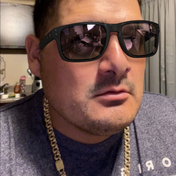 Profile Picture of Abraham Pena (@abram0202) on Poshmark