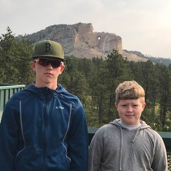 Profile Picture of Bradley Hinton (@pbhinton) on Poshmark