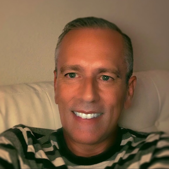 Profile Picture of Roy Steele (@roysteele) on Poshmark