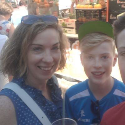 Profile Picture of Paula Bradley (@paulabradley101) on Twitter