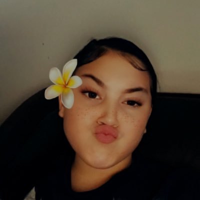 Profile Picture of Veronica Neal (@Veronic31857382) on Twitter