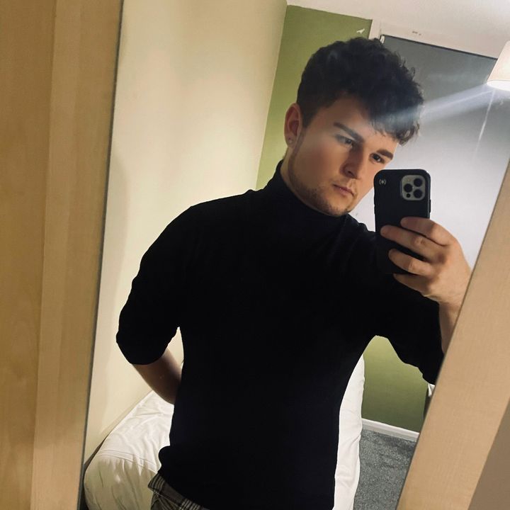 Profile Picture of 🔥 Ads 🔥 (@adamlevell) on Tiktok
