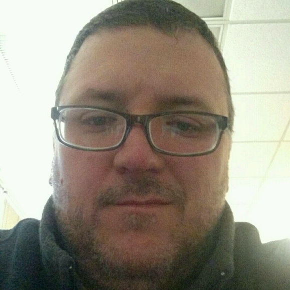 Profile Picture of Kevin Littreal (@krod1206) on Poshmark