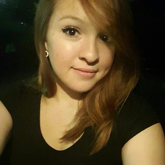 Profile Picture of Juanita Jimenez (@janiejimenez) on Poshmark