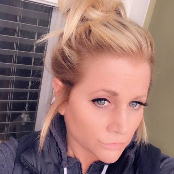 Profile Picture of Danielle King-dakin (@danielle5278) on Poshmark