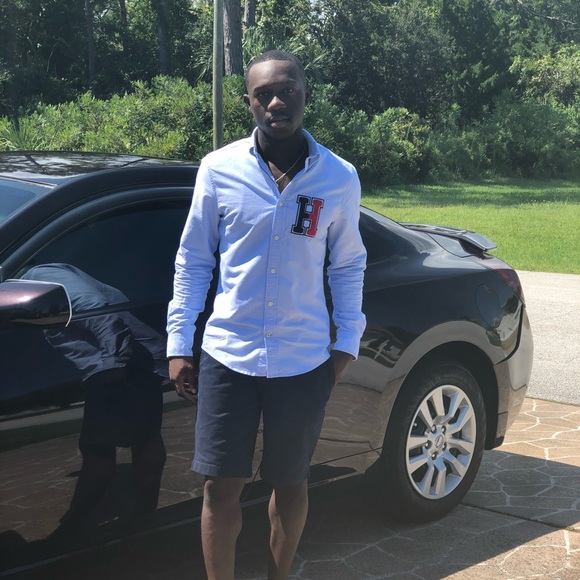 Profile Picture of Benjamin Barthellemy (@haitianflexx) on Poshmark