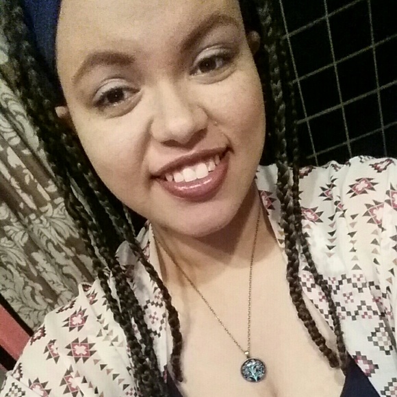 Profile Picture of Sharon Fowler (@s_beezy) on Poshmark