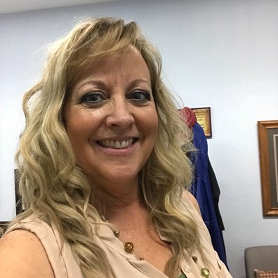 Profile Picture of April Englehart (@EnglehartApril) on Twitter