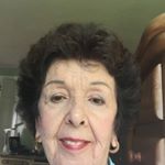 Profile Picture of Louise Viarella (@louiseviarella) on Instagram