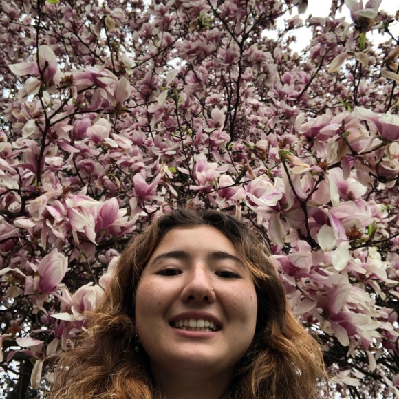 Profile Picture of Sorah G (@sorah_g) on Poshmark