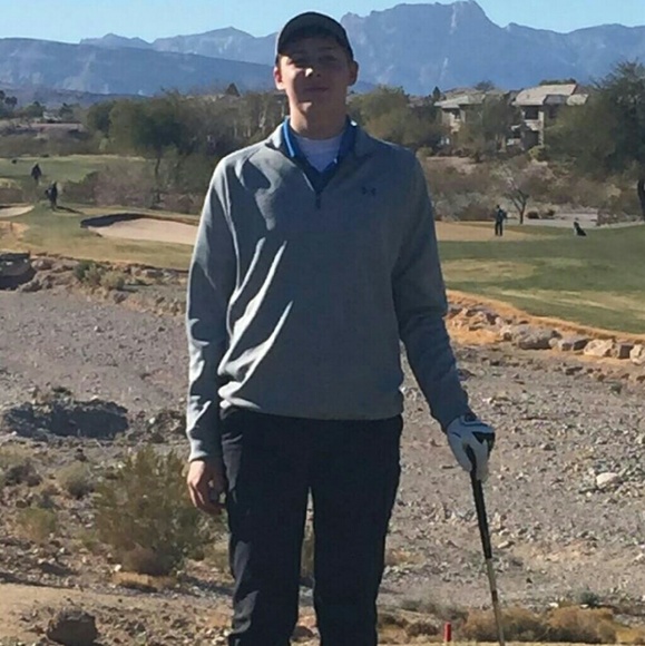 Profile Picture of Carter Simon (@csim32) on Poshmark