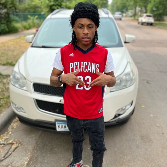 Profile Picture of Debunair Adkins (@toppsohim23) on Poshmark