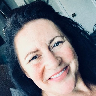 Profile Picture of Jacqueline Irons (@JacquelineIron1) on Twitter
