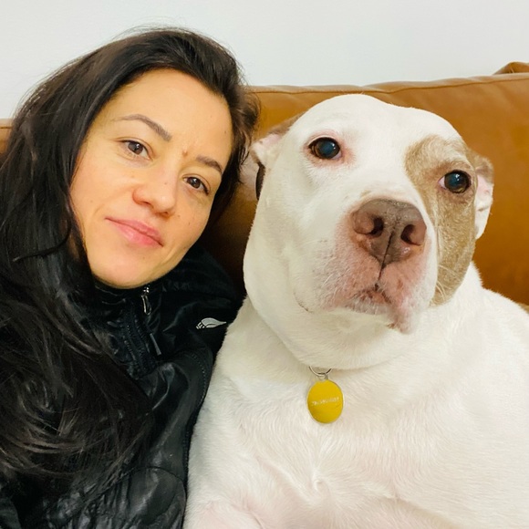 Profile Picture of Angela Bonaiuto (@angela_bonaiuto) on Poshmark