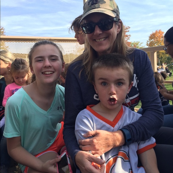 Profile Picture of Anne Odonnell (@aepodonnell) on Poshmark